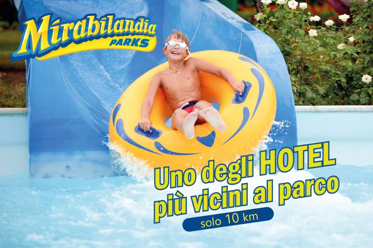 Hotel Elefantino Grey - Free Breakfast & Brunch Until 13-00 - Vicinissimi A Mirabilandia ミラノ・マリッティマ エクステリア 写真